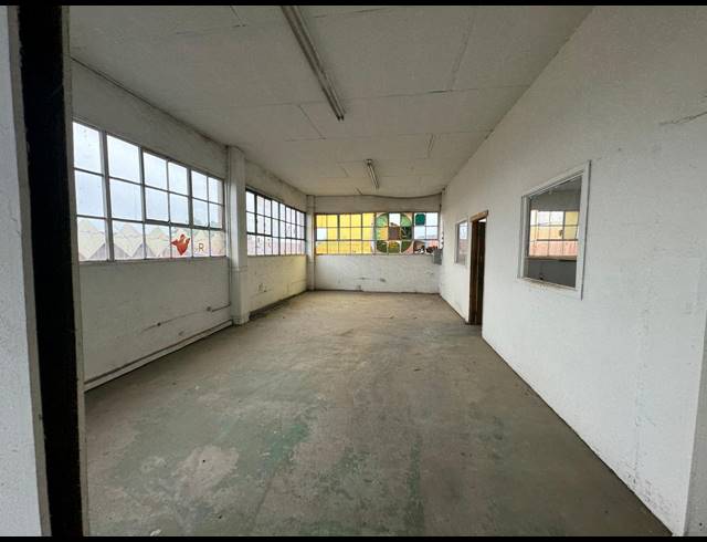 671M² WAREHOUSE TO LET IN INDUSTRIA NORTH